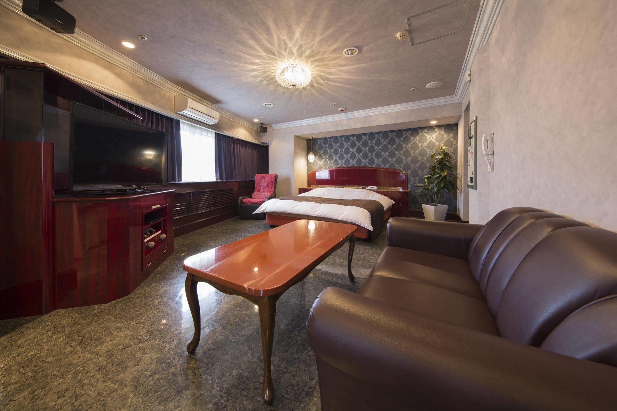 Hotel Alps (Adults Only) Осака Екстер'єр фото
