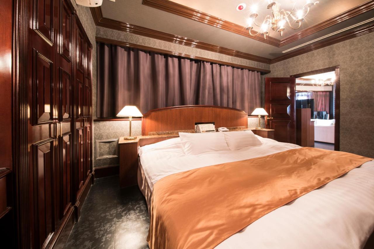 Hotel Alps (Adults Only) Осака Екстер'єр фото