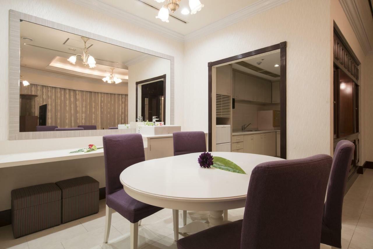 Hotel Alps (Adults Only) Осака Екстер'єр фото